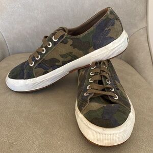 Superga Women's Camo Sneakers Size 7 (EU 37.5)